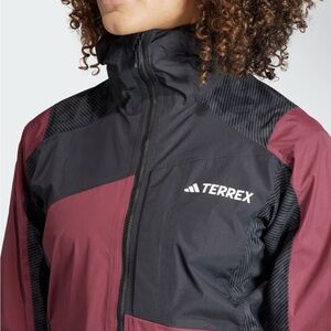 ADIDAS TERREX XPERIOR HYBRID RAIN.RDY JACKET
Quiet Crimson/ Black